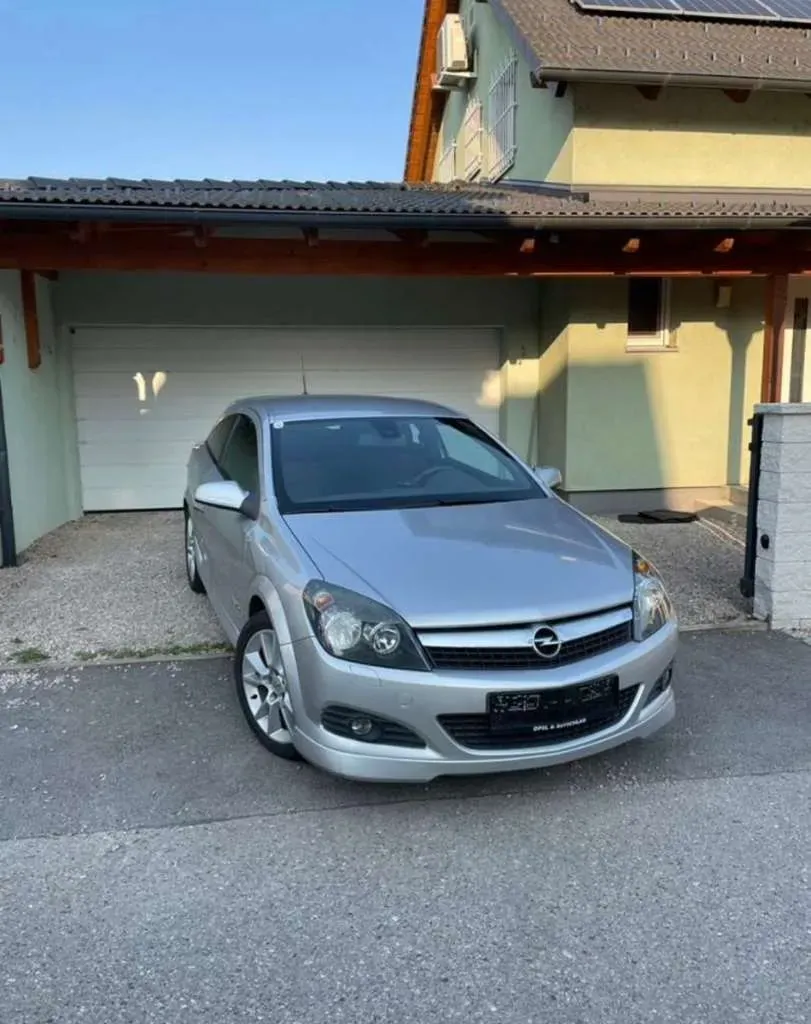 Opel Astra 2008 photo 2