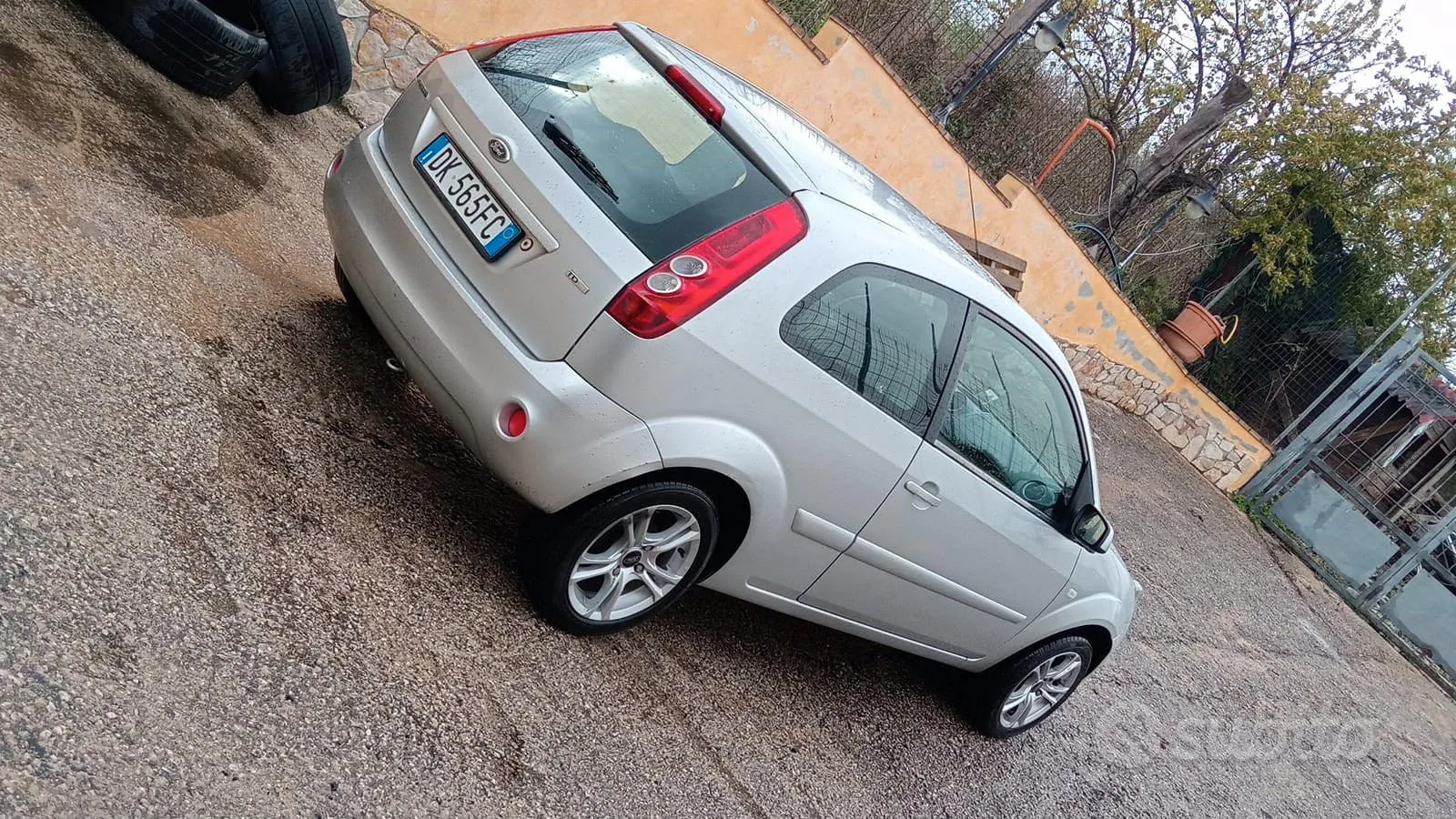 Ford Fiesta 2007 photo 3