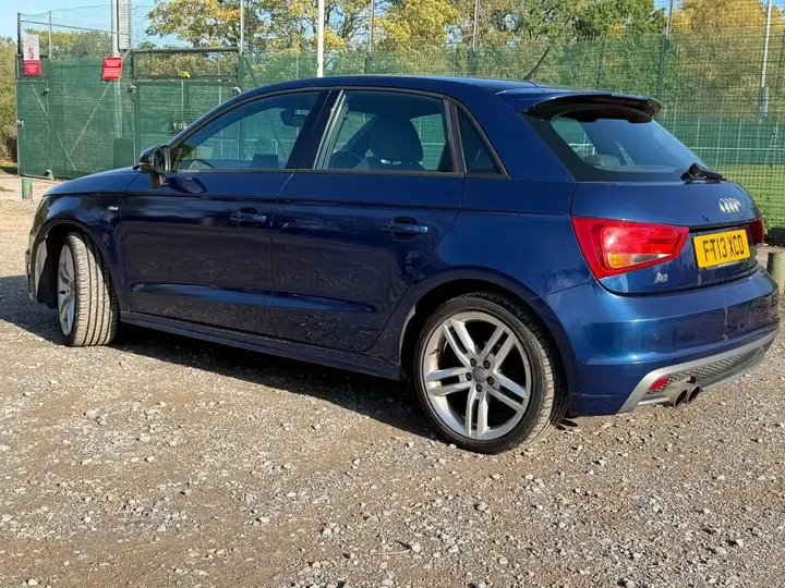 Audi A1 2013 photo 3