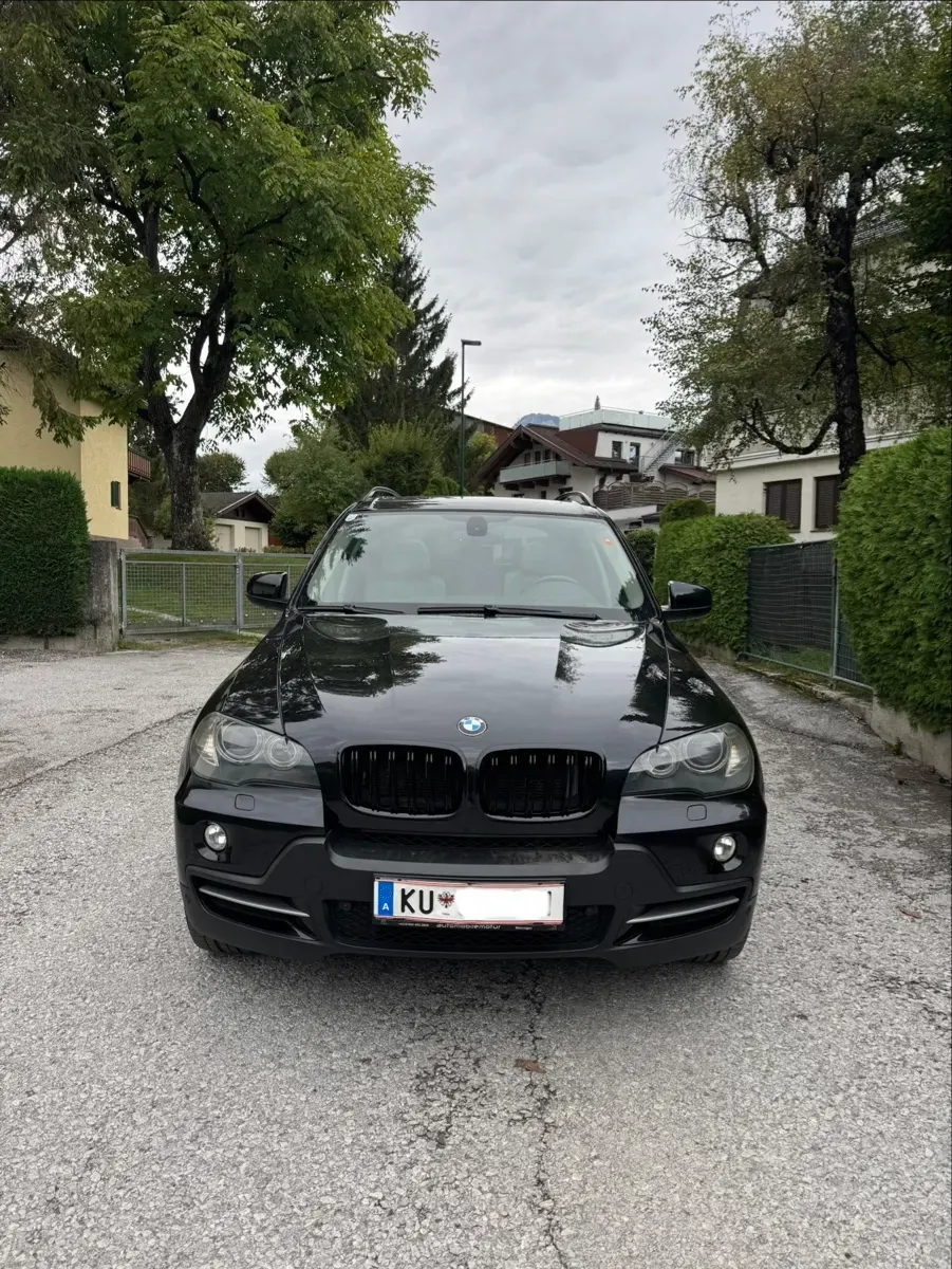 BMW X5 2009 photo 2