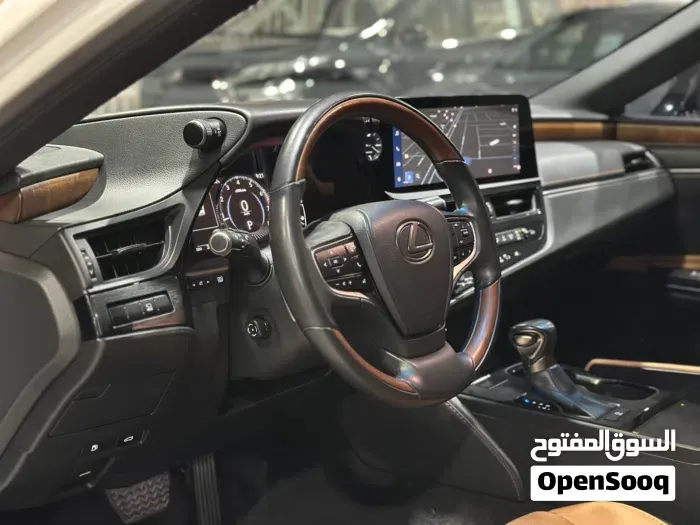 Lexus Es 350 2023 photo 2