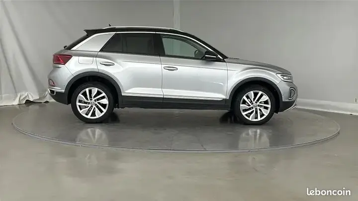 Volkswagen T-Roc 2023 photo 4
