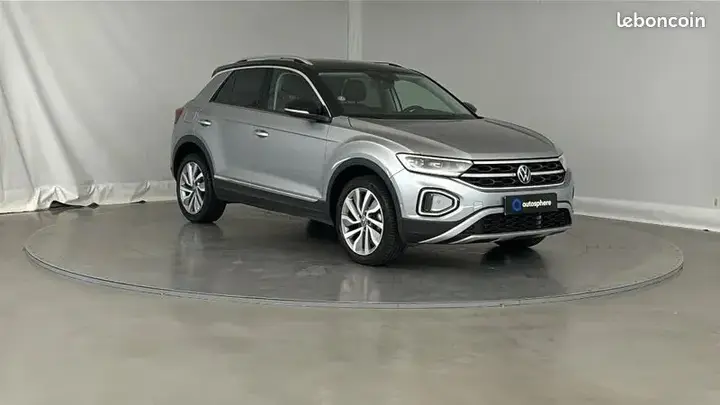 Volkswagen T-Roc 2023 photo 3