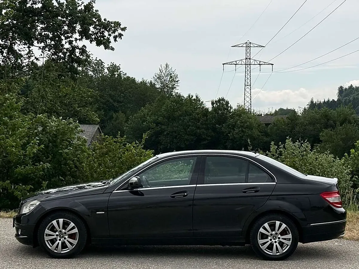 Mercedes-Benz C-Class 2009 photo 2