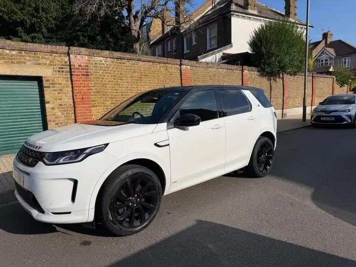 Land Rover Discovery Sport 2020 photo 2