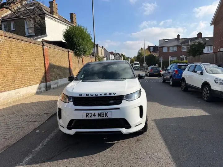 Land Rover Discovery Sport 2020 photo 3