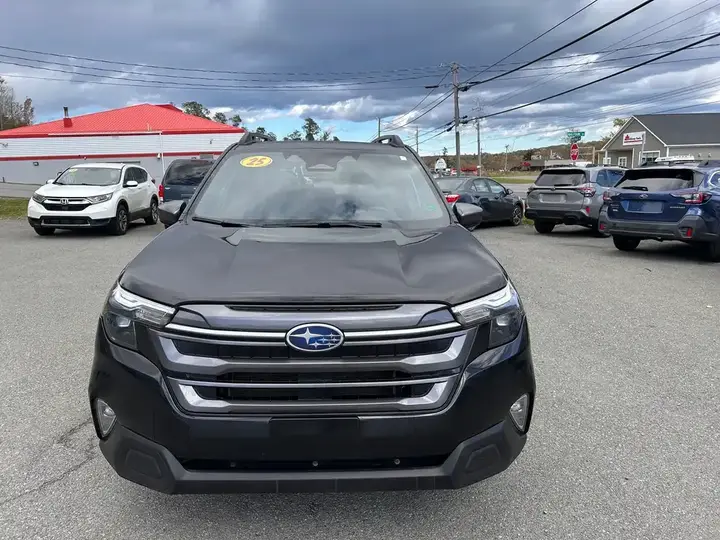 Subaru Forester 2025 photo 2