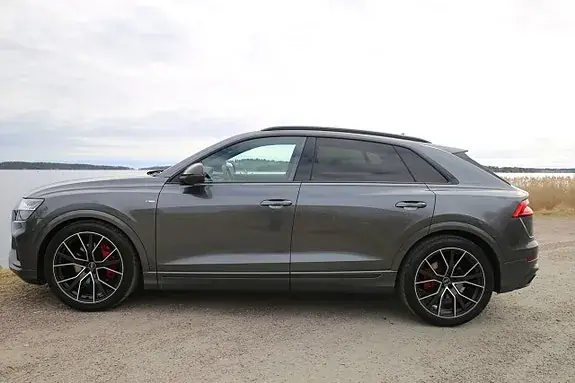 Audi Q8 2023 photo 2