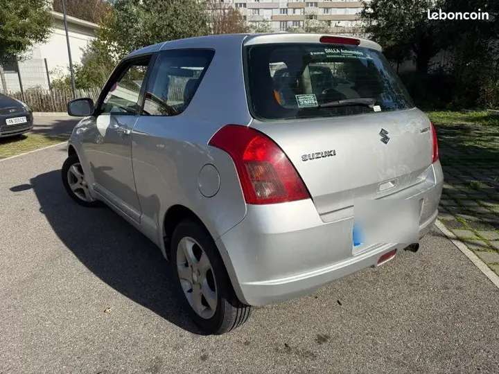 Suzuki Swift 2006 photo 2