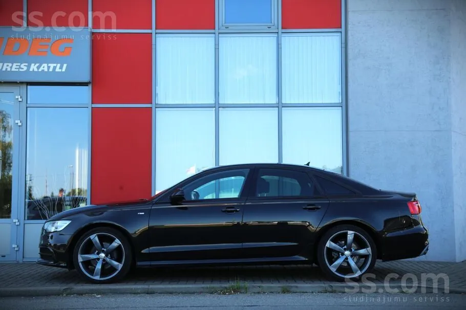 Audi A6 2011 photo 2