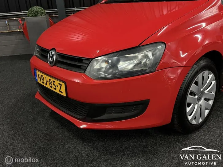 Volkswagen Polo 2010 photo 2