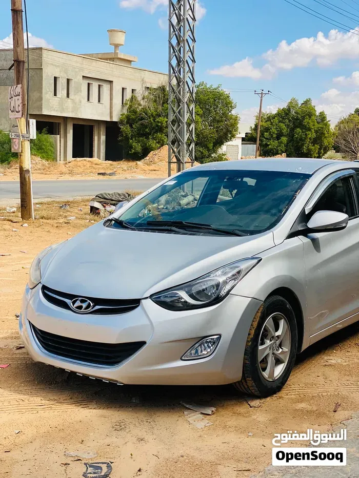 Hyundai Elantra 2012 photo 2