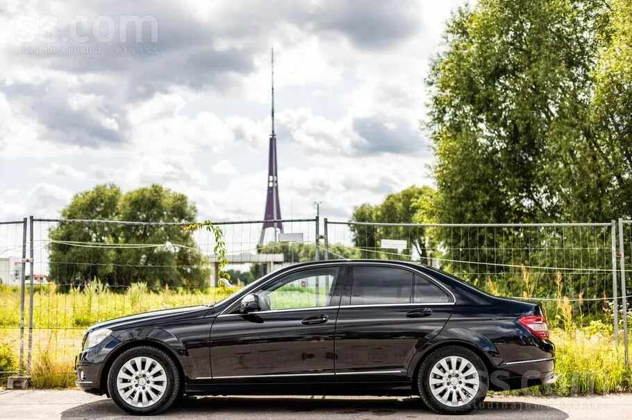 Mercedes-Benz C220 2007 photo 4