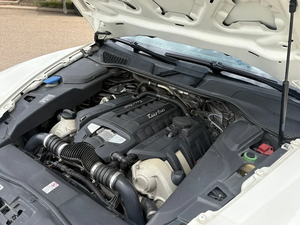 Porsche Cayenne 2011 photo 3