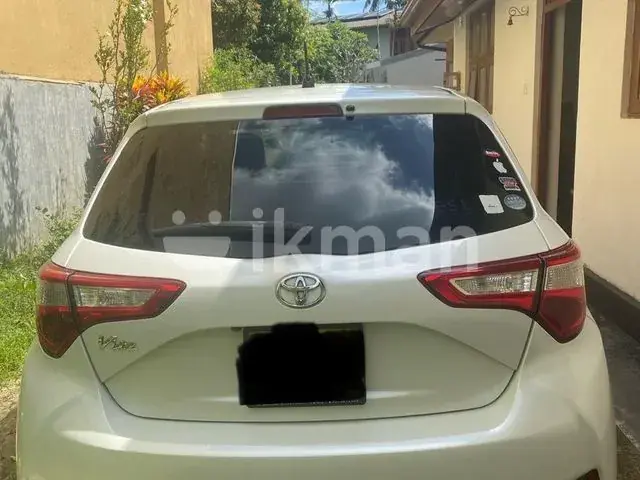 Toyota Vitz 2018 photo 2