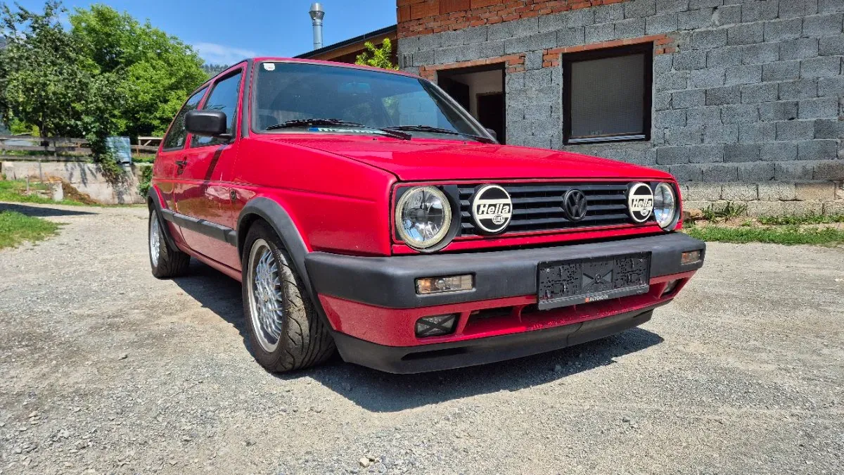 Volkswagen Golf 1990 photo 2