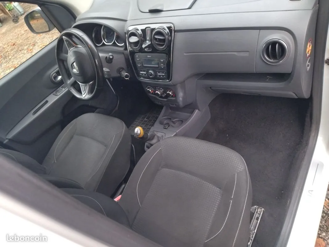 Dacia Lodgy 2017 photo 3