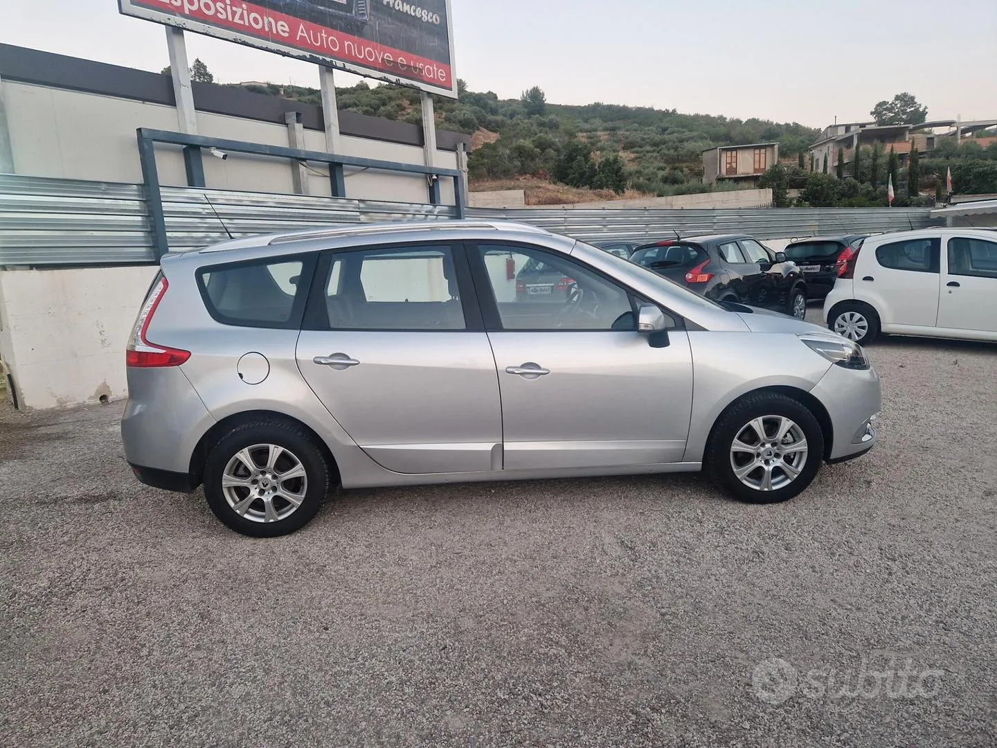 Renault Scenic 2014 photo 5