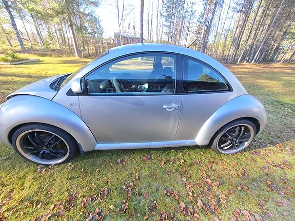 Volkswagen New Beetle 1999 photo 2