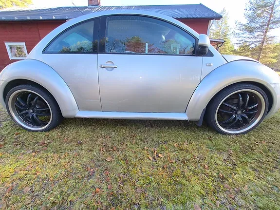 Volkswagen New Beetle 1999 photo 3