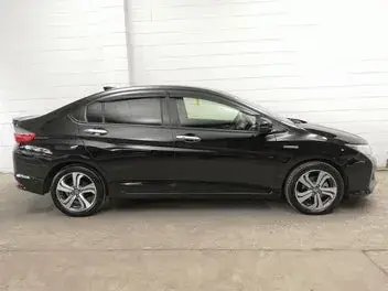 Honda Grace 2015 photo 4