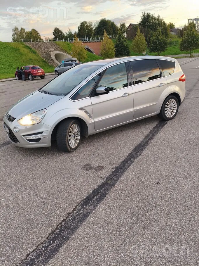 Ford S-Max