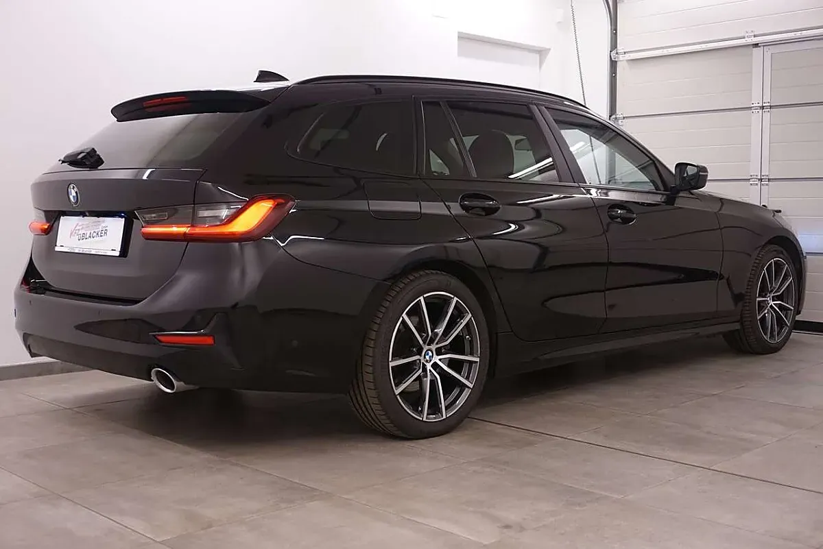 BMW 3 Series 2020 photo 2