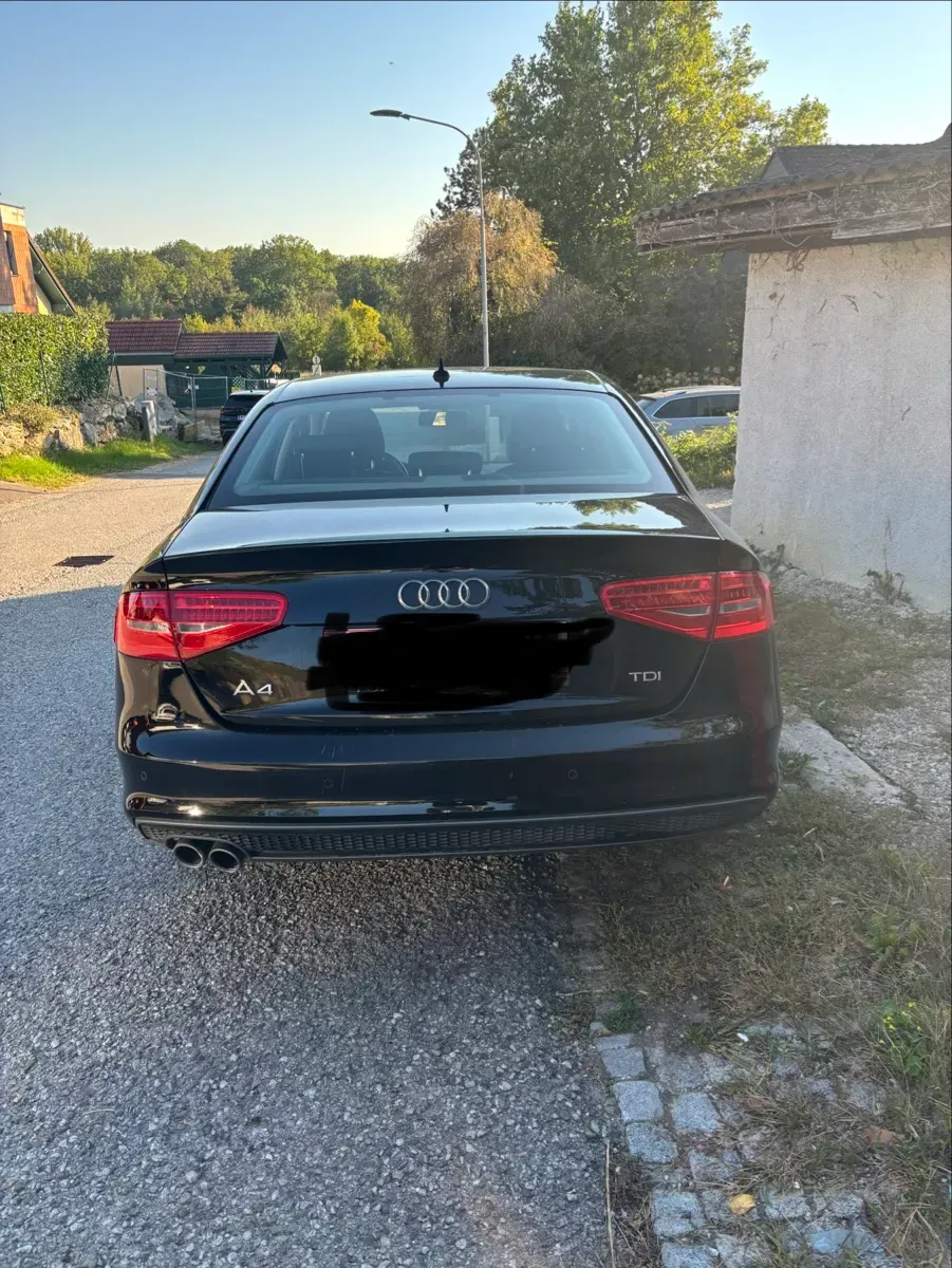Audi A4 2015 photo 2