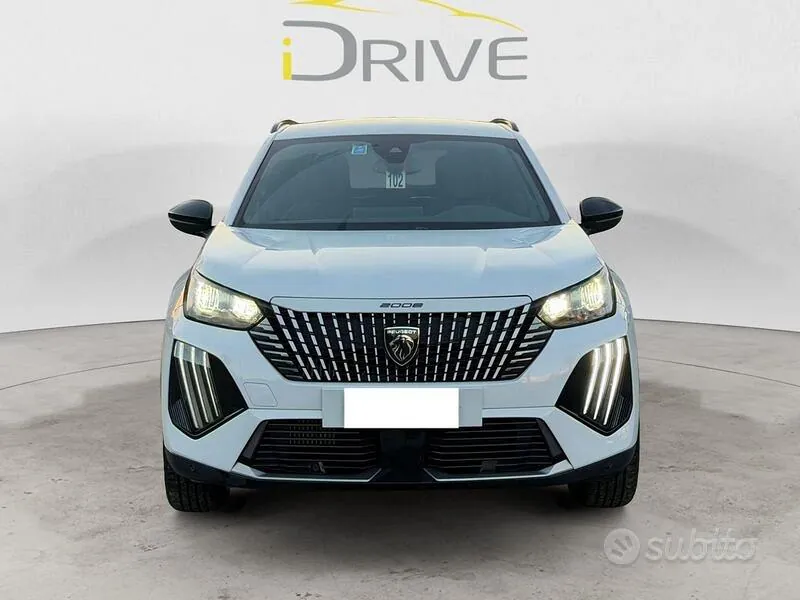Peugeot 2008 2025 photo 2