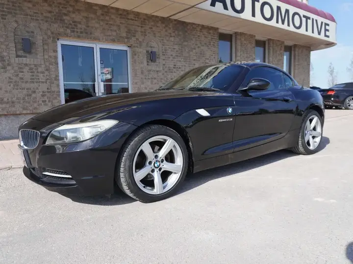 BMW Z4 2010 photo 3