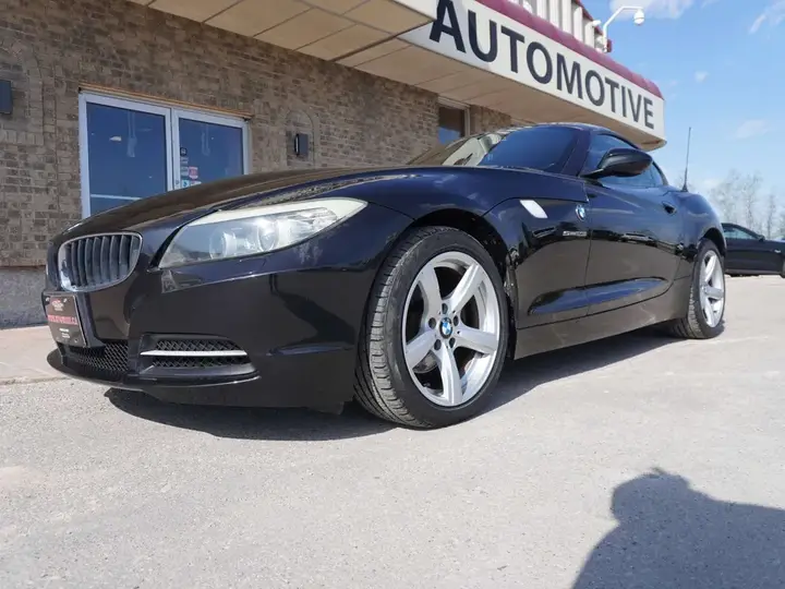 BMW Z4 2010 photo 2