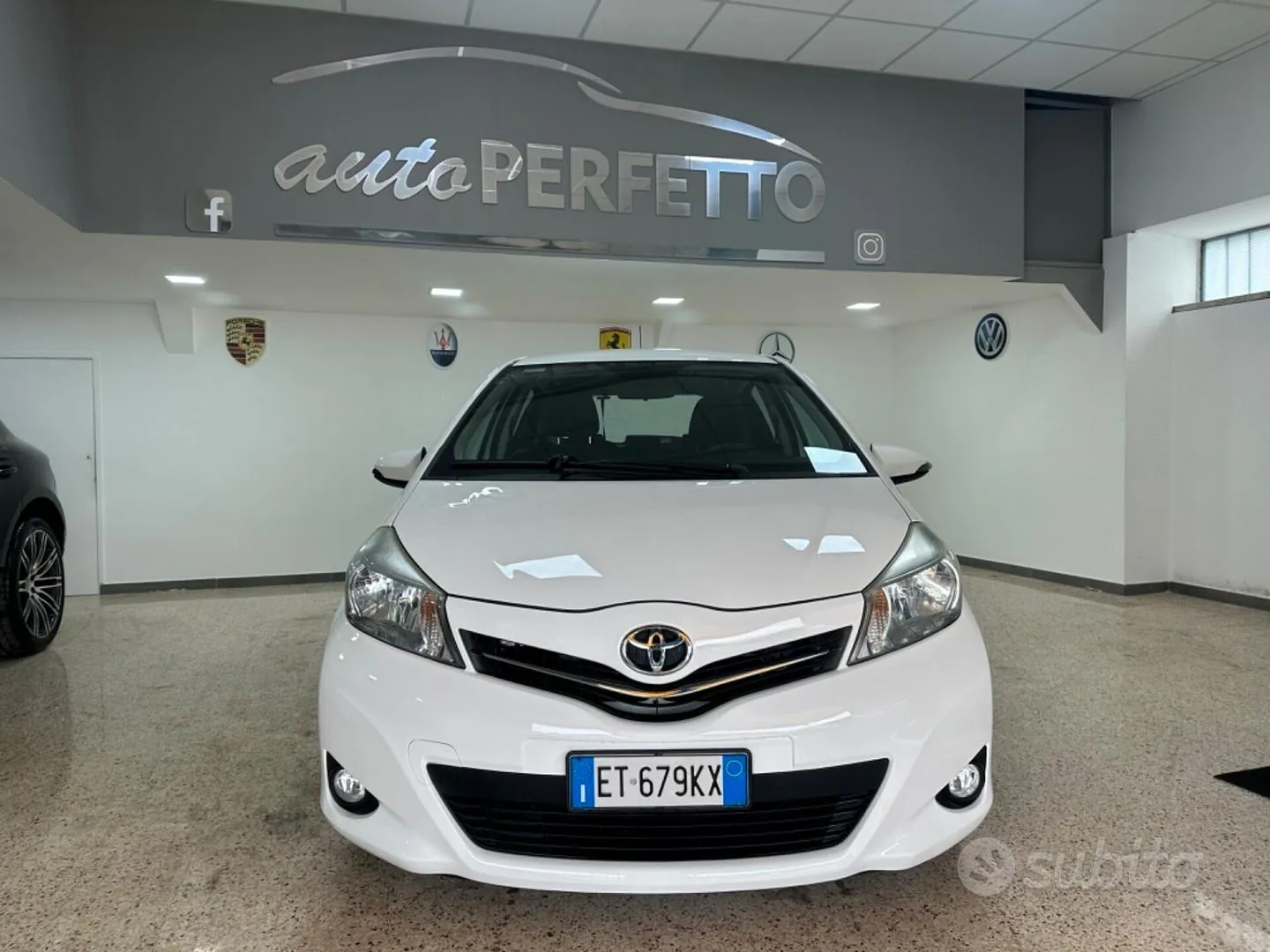 Toyota Yaris 2013 photo 2