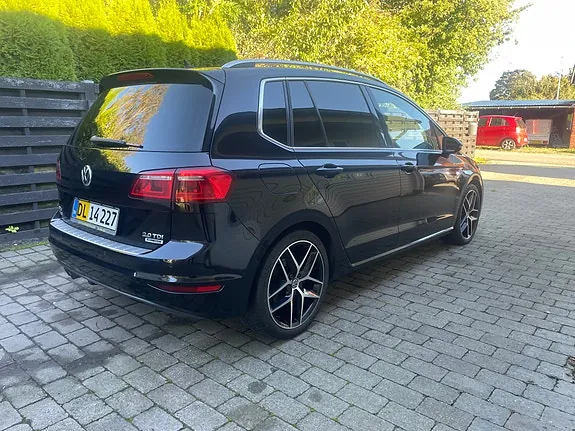 Volkswagen Golf Sportsvan 2015 photo 4