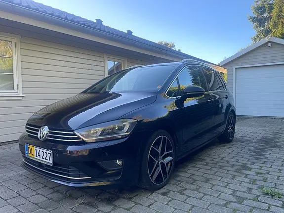 Volkswagen Golf Sportsvan 2015 photo 2