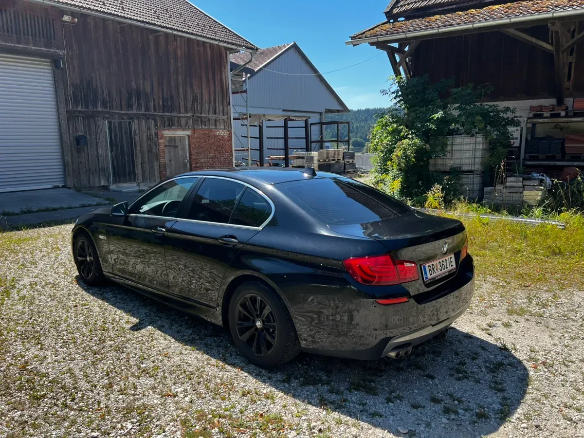 BMW 5 Series 2012 photo 3