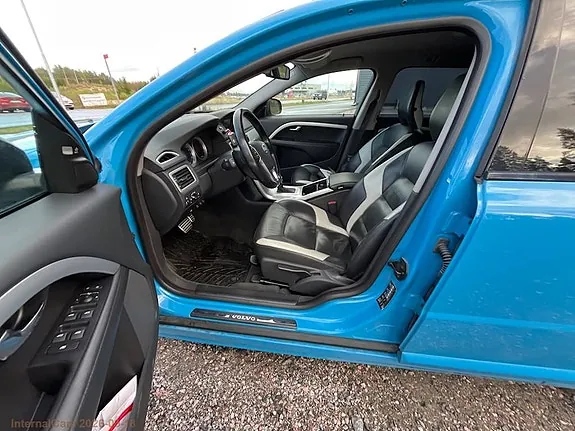 Volvo V70 2013 photo 2