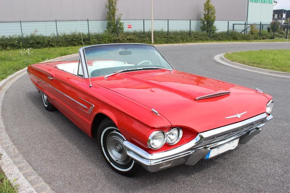 Ford Thunderbird