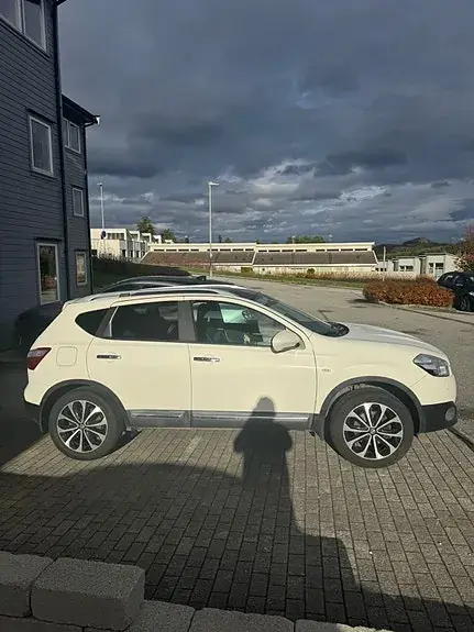 Nissan Qashqai 2011 photo 4