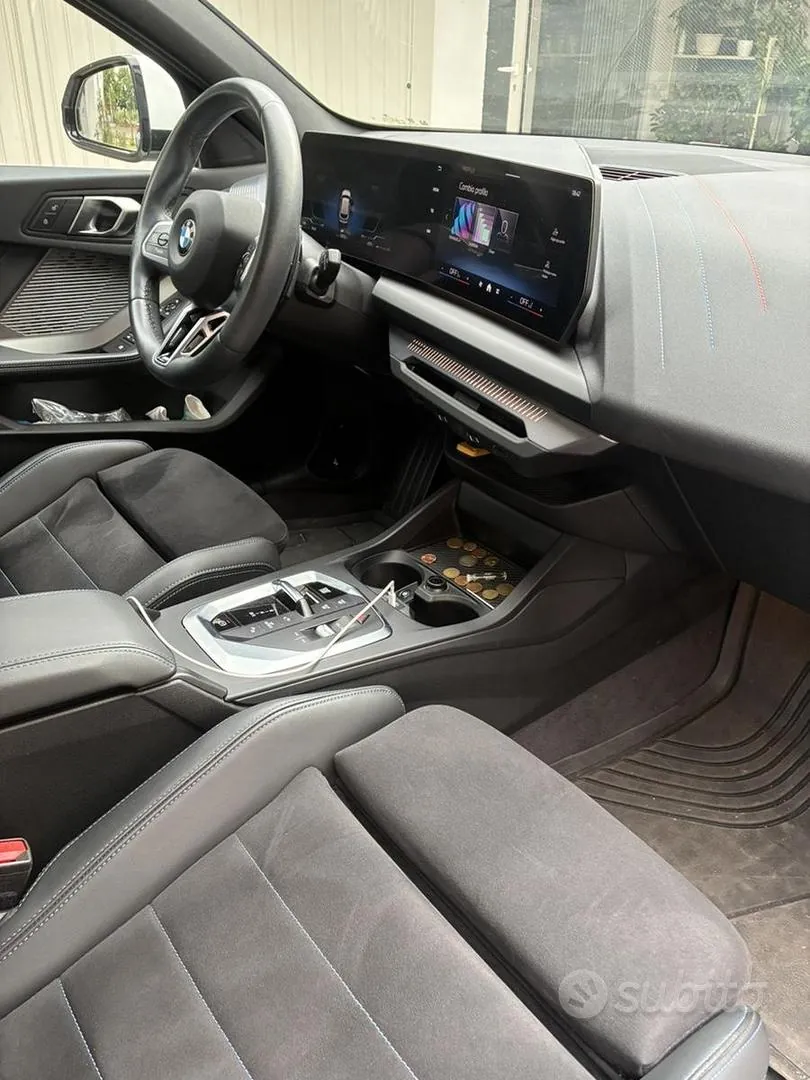 BMW 118D 2024 photo 4