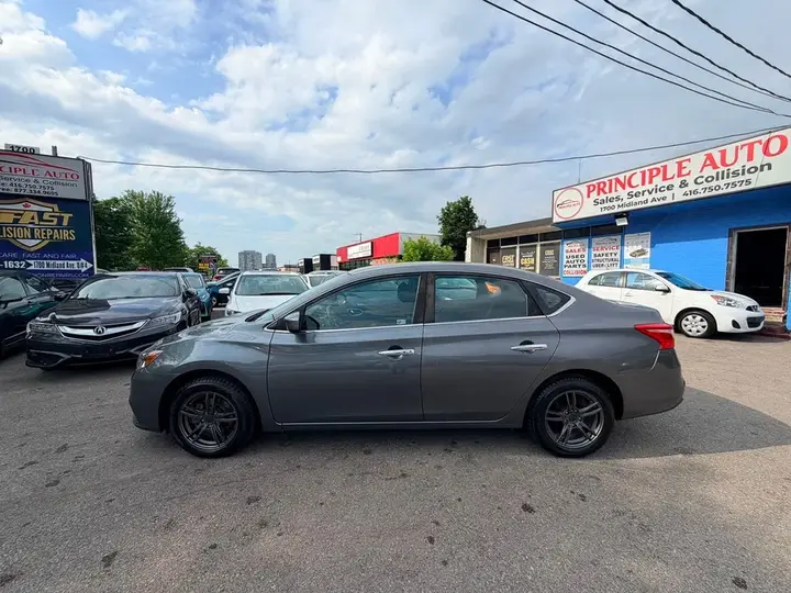 Nissan Sentra 2018 photo 3