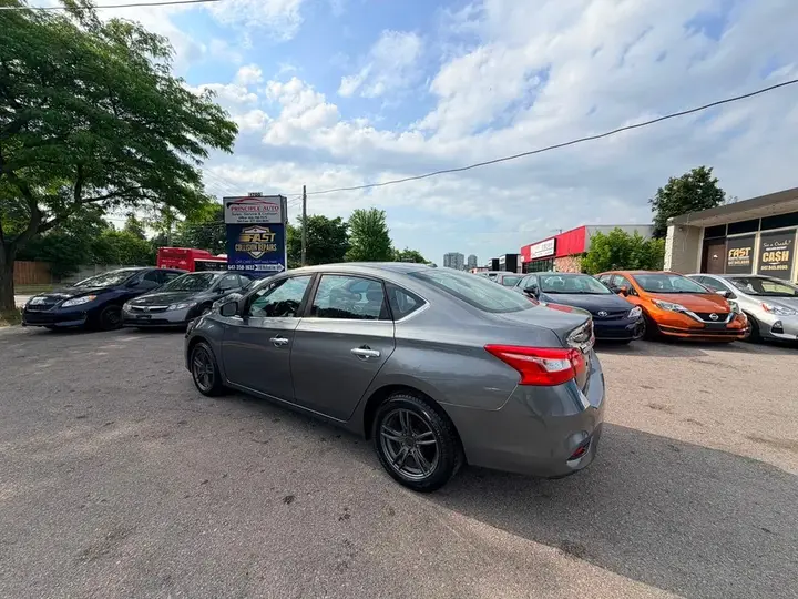 Nissan Sentra 2018 photo 4