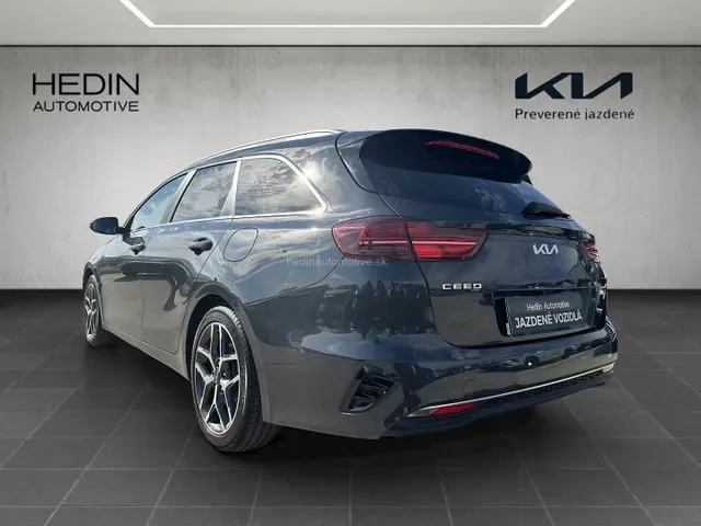 Kia Ceed Sw 2025 photo 2