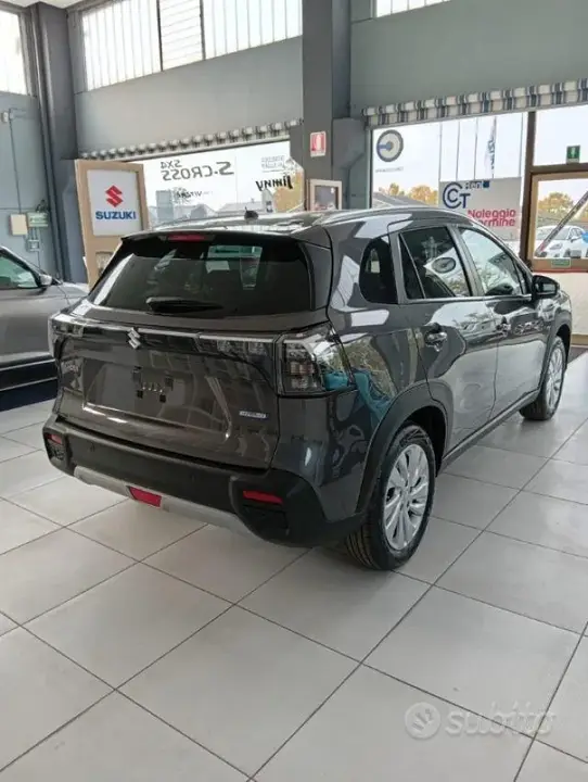 Suzuki S-Cross photo 3