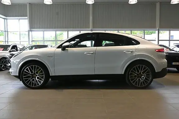 Porsche Cayenne 2021 photo 2