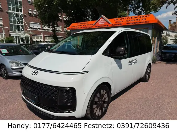Hyundai Staria