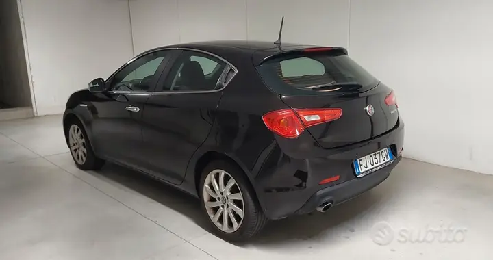 Alfa Romeo Giulietta 2017 photo 2