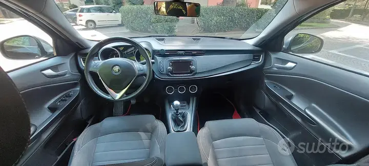 Alfa Romeo Giulietta 2017 photo 3
