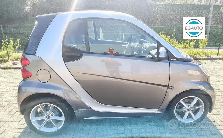Smart Fortwo 2012 photo 4
