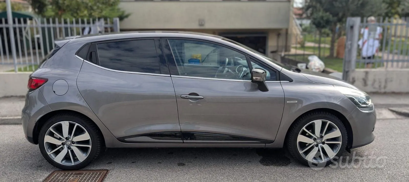 Renault Clio 2015 photo 2