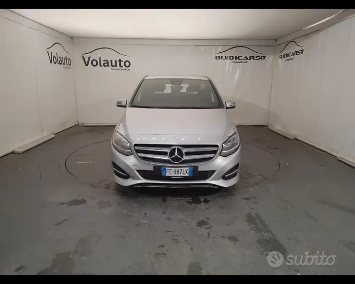 Mercedes-Benz B 2015 photo 2